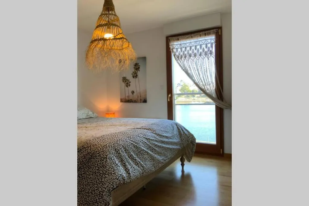Apartment Appartement Face A La Mer -Port D'Audierne