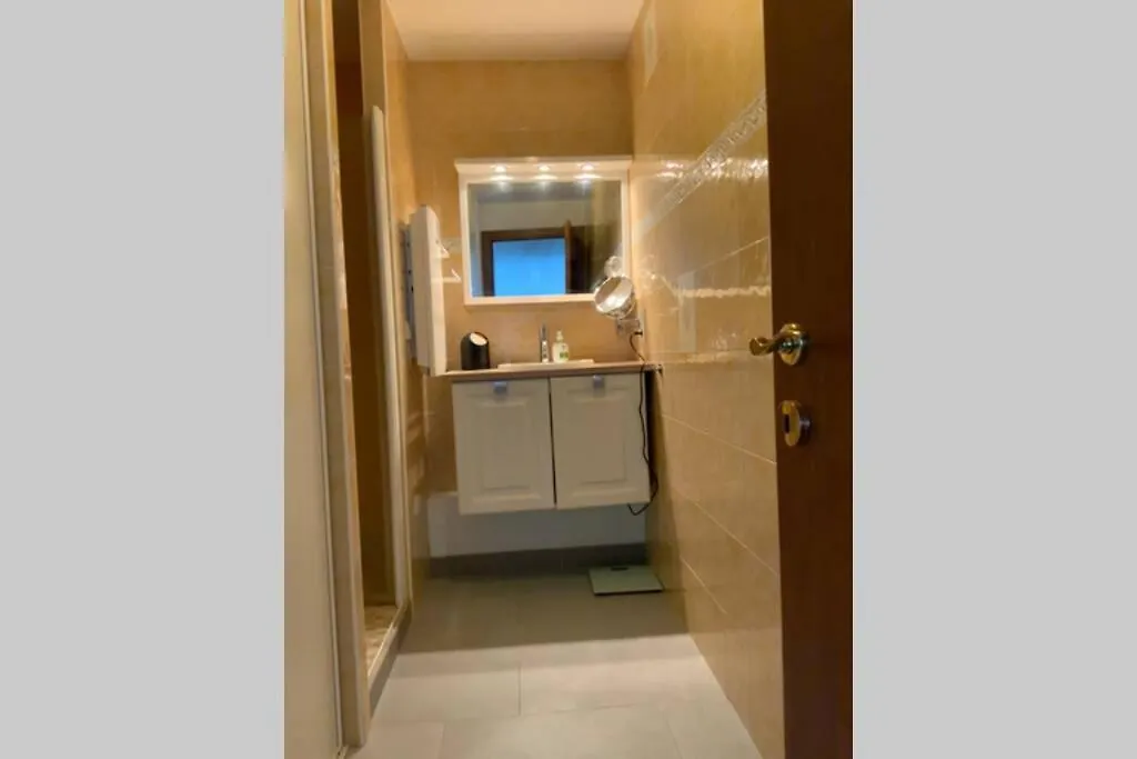Appartement Face A La Mer -Port D'Audierne 0*, Audierne